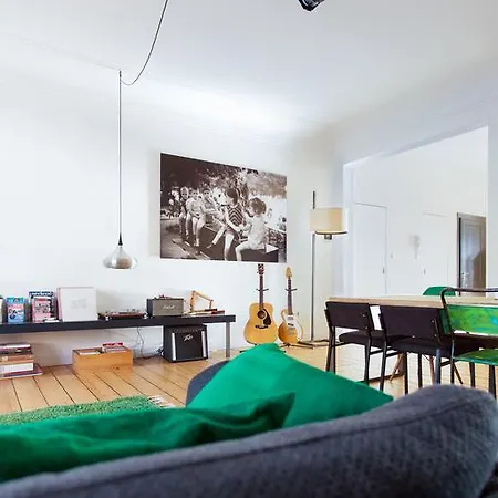 Apartment - - Peace In The City *