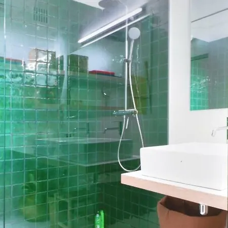 - - Peace In The City Apartment *